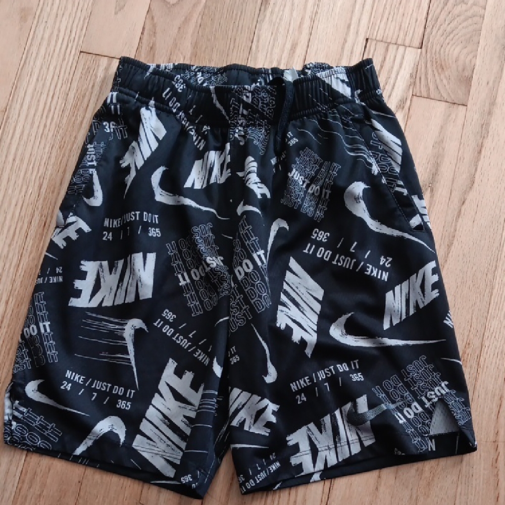 Nike Black Graphic Shorts Boys Medium 10/12